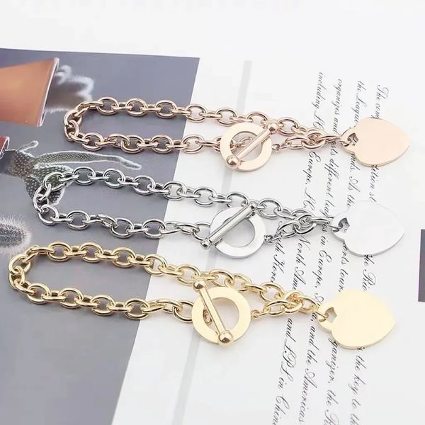 2023 new designer women love bracelet luxury jewelry bracelet women couple engagement necklace jewelry holiday gift, Golden;silver
2023 new designer women love bracelet luxury jewelry bracelet women couple engagement necklace jewelry holiday gift, Golden;silver