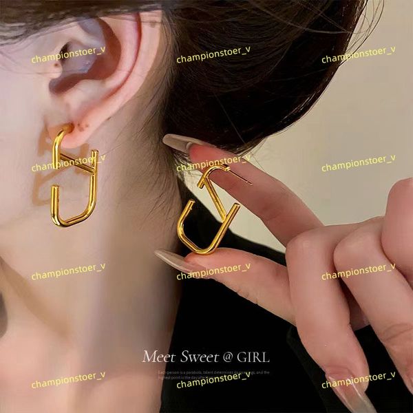 designer earrings for women fashion letter v stud earing luxury lady hoop jewelry metal valen tinoity without box 001, Golden;silver
designer earrings for women fashion letter v stud earing luxury lady hoop jewelry metal valen tinoity without box 001, Golden;silver