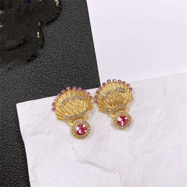 classics retro earrings designer stud c earing luxury charm women diamond jewelry womam pearl ccity 5567, Golden;silver
classics retro earrings designer stud c earing luxury charm women diamond jewelry womam pearl ccity 5567, Golden;silver