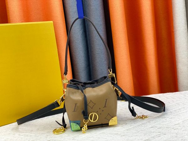designer classic mini drawstring bucket bag genuine leather women's crossbody bag mobile wallet fashion retro shoulder bag handbag
designer classic mini drawstring bucket bag genuine leather women's crossbody bag mobile wallet fashion retro shoulder bag handbag