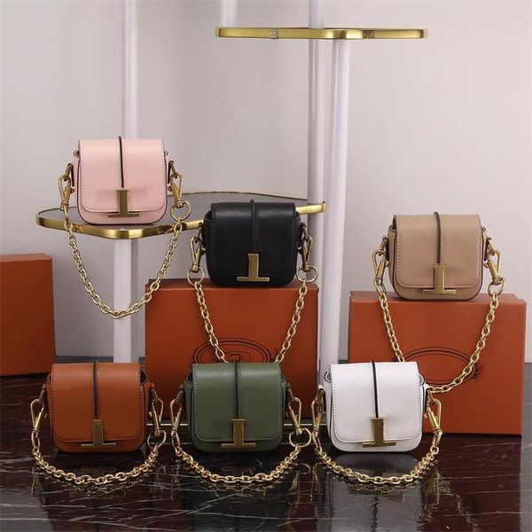 new buckle mini mouth red envelope headphone bag, crossbody bag, high aesthetic value, practical, compact and exquisite mini bag
new buckle mini mouth red envelope headphone bag, crossbody bag, high aesthetic value, practical, compact and exquisite mini bag