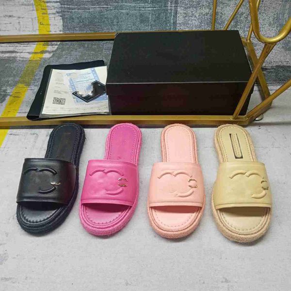 channel shoes women designer sandals summer luxury channel slippers ringer chain black white apricot color leather sandal outdoor beach flat
channel shoes women designer sandals summer luxury channel slippers ringer chain black white apricot color leather sandal outdoor beach flat
