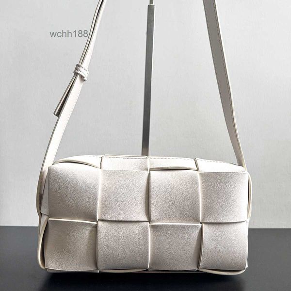 crossbody versatile tote quality bottegas single venetas high bags summer girl 2023 fashion bag shoulder lady popular designer woven pillow
crossbody versatile tote quality bottegas single venetas high bags summer girl 2023 fashion bag shoulder lady popular designer woven pillow