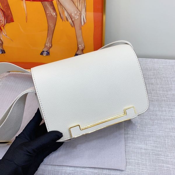 20cm mini totes bag est fully handmade quality craie color designer handbags chevre leather wax line stitching fast delivery
20cm mini totes bag est fully handmade quality craie color designer handbags chevre leather wax line stitching fast delivery