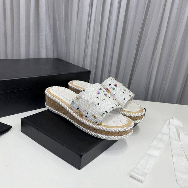 outdoor beach shoes cc fashion flat slippers women channel designer summer slides leisure sandals x571
outdoor beach shoes cc fashion flat slippers women channel designer summer slides leisure sandals x571