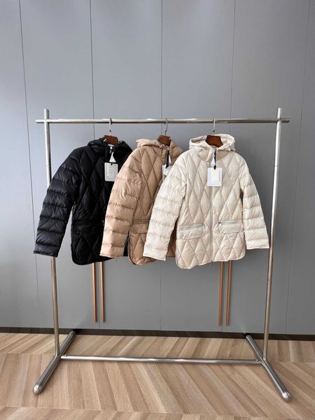 autumn and winter ladies loose velvet down coat, the front section after the long version of the fashion trend, white duck down filled with, Black
autumn and winter ladies loose velvet down coat, the front section after the long version of the fashion trend, white duck down filled with, Black