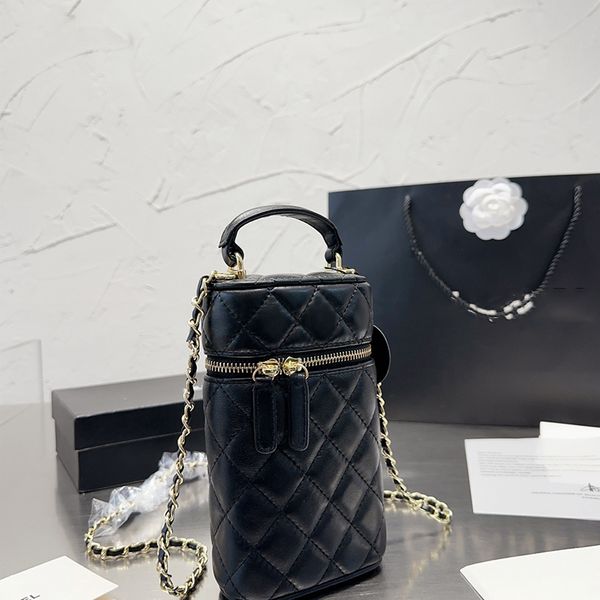 designer womens makeup bag sheepskin quilted gold hardware buckle c buckle small pendant matelasse chain handbag crossbody bags coin coin pu
designer womens makeup bag sheepskin quilted gold hardware buckle c buckle small pendant matelasse chain handbag crossbody bags coin coin pu