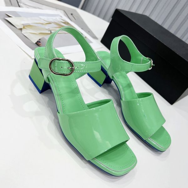 fashion brand ccity sandals designers summer sandals women channel luxury leisure slide slippers z92, Black
fashion brand ccity sandals designers summer sandals women channel luxury leisure slide slippers z92, Black