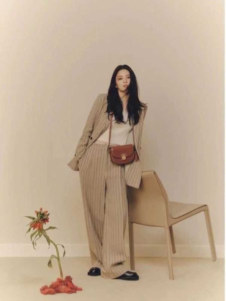 designer bag joygrison bag new saddle bag women's fashion cowhide bag han suxi same style women's bag
designer bag joygrison bag new saddle bag women's fashion cowhide bag han suxi same style women's bag