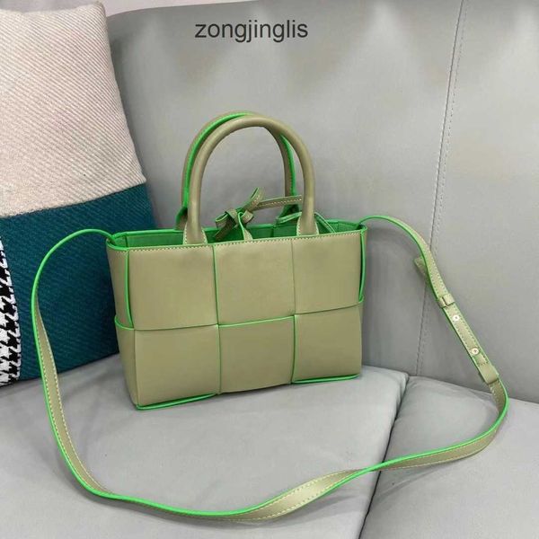 large bag womven tote classic 2023 portable lady's hand shoulder bags woven basket bottegas venetta women's color capacity contras
large bag womven tote classic 2023 portable lady's hand shoulder bags woven basket bottegas venetta women's color capacity contras