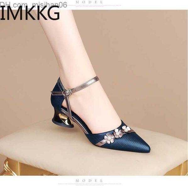 dress shoes dress shoes women floral pumps women med heels pointed toe metal heels ladies shoes woman wedding party shoes zapatos de mujer z, Black
dress shoes dress shoes women floral pumps women med heels pointed toe metal heels ladies shoes woman wedding party shoes zapatos de mujer z, Black