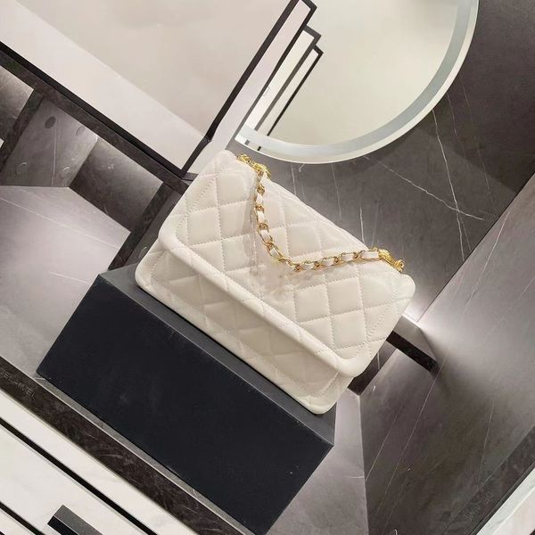famous luxury bag designer bags chain bag plaid flap 5a cf caviar shouder handbag gold sier chain leather double letter solid color buckle s
famous luxury bag designer bags chain bag plaid flap 5a cf caviar shouder handbag gold sier chain leather double letter solid color buckle s