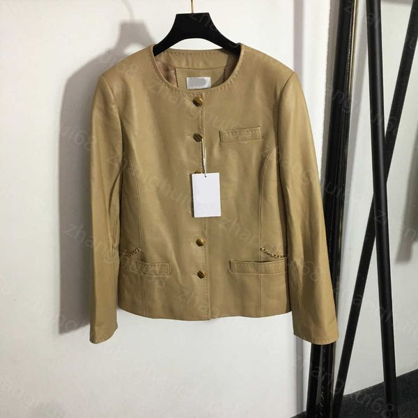 23ss women leather jacket womens designer clothing buckle chain decorative pocket 100% imported sheepskin leather crew-neck coat women cloth, Black
23ss women leather jacket womens designer clothing buckle chain decorative pocket 100% imported sheepskin leather crew-neck coat women cloth, Black