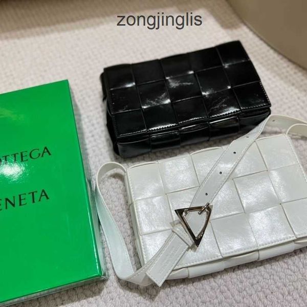 crossbody ladies classic bags cassettes 2023 fashion hand bottegas woven pillow designer leather triangle shoulder bag tabby venetas handp 0
crossbody ladies classic bags cassettes 2023 fashion hand bottegas woven pillow designer leather triangle shoulder bag tabby venetas handp 0