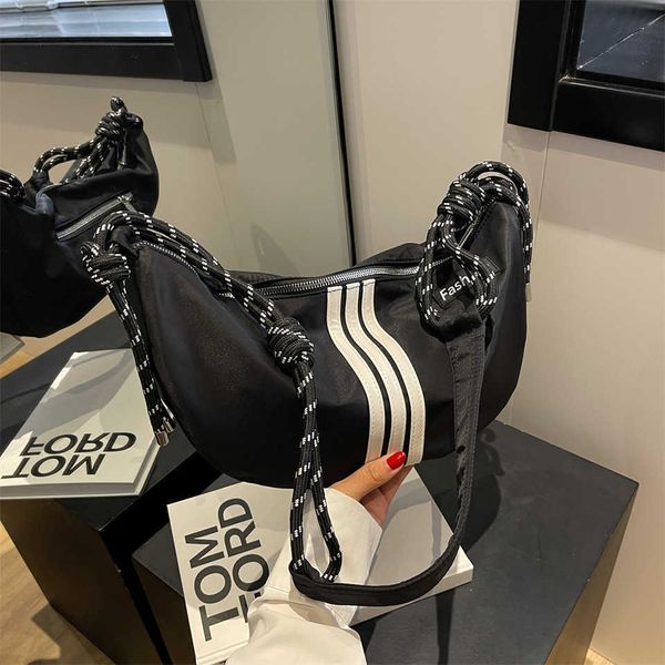 large capacity bag women's bag summer new contrast design one shoulder crossbody bag texture dumpling bag underarm bag
large capacity bag women's bag summer new contrast design one shoulder crossbody bag texture dumpling bag underarm bag
