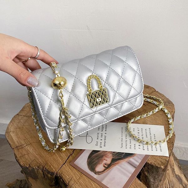 shoulder bags women's bag female winter chain retro small crossbody quilted handbags and purses
shoulder bags women's bag female winter chain retro small crossbody quilted handbags and purses
