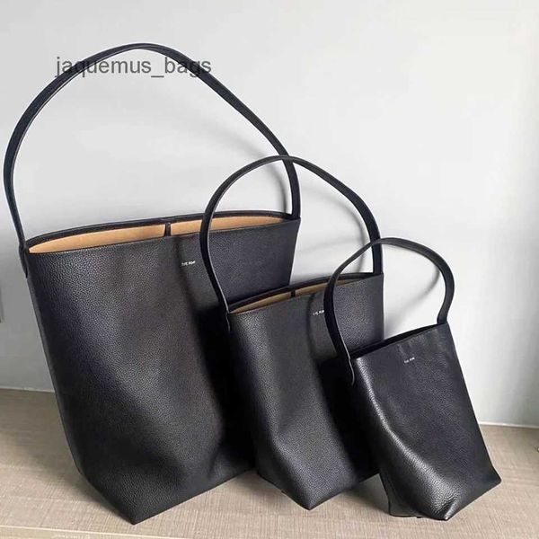 the row genuine leather cross body womens waterproof beach bag mens strap hobo designers shoulder bags stuff sacks lady handbags luggage par
the row genuine leather cross body womens waterproof beach bag mens strap hobo designers shoulder bags stuff sacks lady handbags luggage par