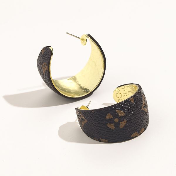 new four-leaf clover leather earrings designer charm jewelry 2023 wedding party earrings gold plated stainless steel charm stud high, Golden;silver
new four-leaf clover leather earrings designer charm jewelry 2023 wedding party earrings gold plated stainless steel charm stud high, Golden;silver