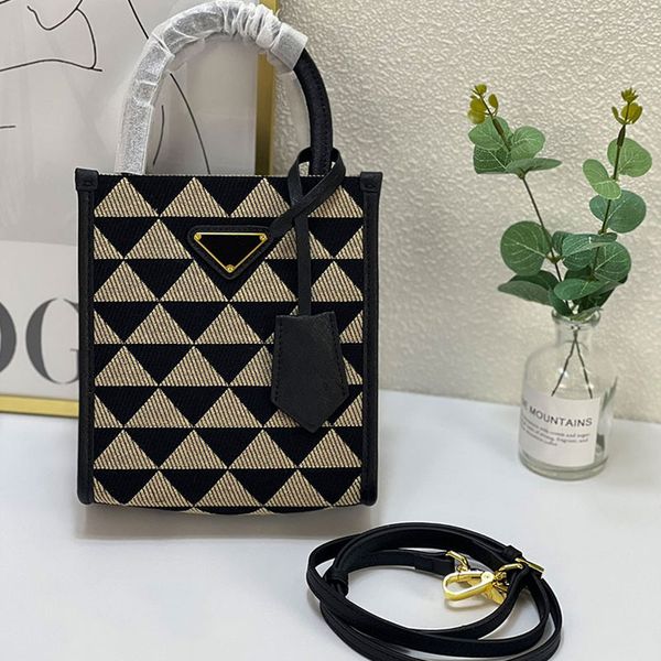 women handbag luxury designer bag womens mini tote bag triangle wallet embroidered crossbody bag fashion shoulder bag leisure beach bag wall
women handbag luxury designer bag womens mini tote bag triangle wallet embroidered crossbody bag fashion shoulder bag leisure beach bag wall