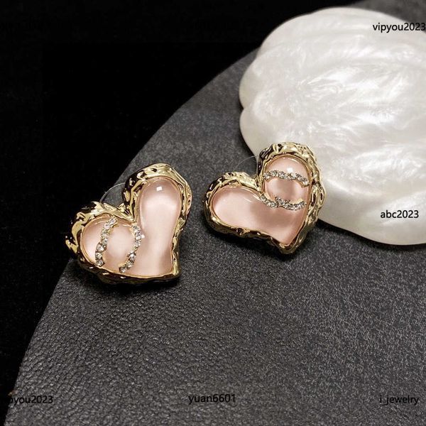 women designer earrings diamond logo with metal edging design jewelry pink heart shape ear studs #including box new arrival, Golden;silver
women designer earrings diamond logo with metal edging design jewelry pink heart shape ear studs #including box new arrival, Golden;silver