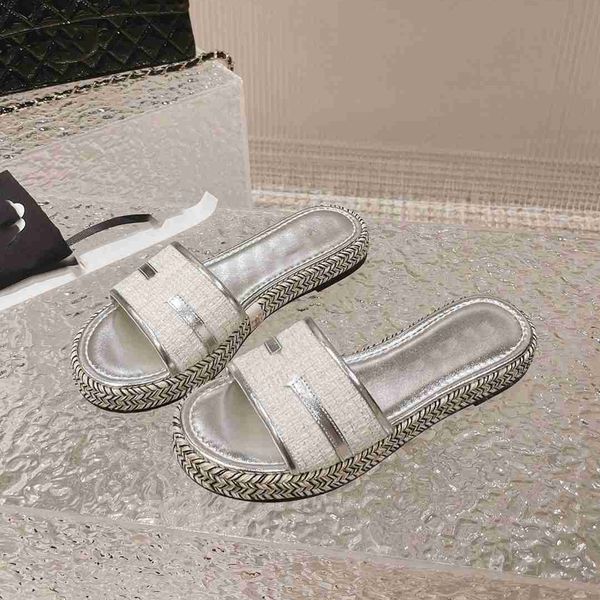 women designer sandals summer luxury channel slippers ringer chain black white apricot color leather sandal outdoor beach flat woman ccity f
women designer sandals summer luxury channel slippers ringer chain black white apricot color leather sandal outdoor beach flat woman ccity f