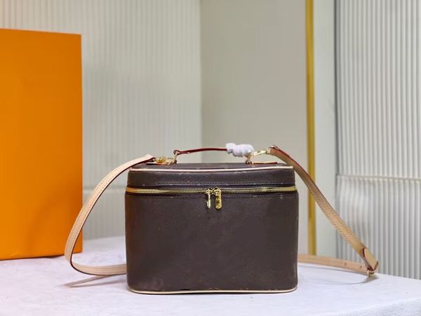 small cosmetics woman bags luxury designer fashion women -shaped zipper cosmetic storage shoulder bag m42265
small cosmetics woman bags luxury designer fashion women -shaped zipper cosmetic storage shoulder bag m42265