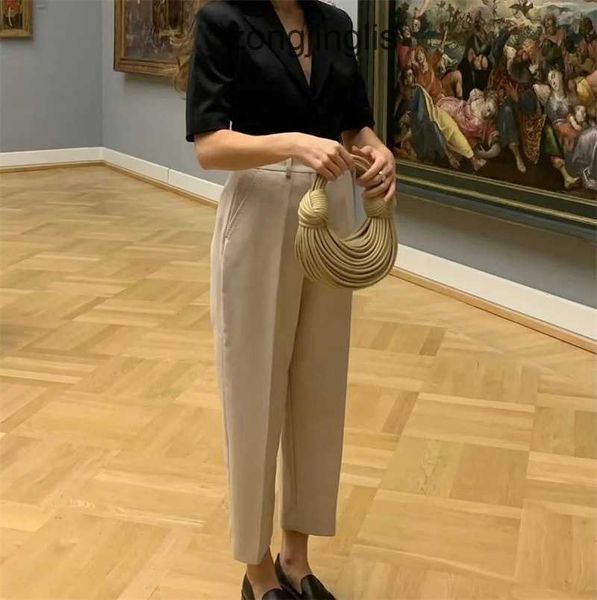 knotted shoulder noodle ladies 2023 classic venetas bag hand designer bottegas knotted bags women's single bread dumpling double high t
knotted shoulder noodle ladies 2023 classic venetas bag hand designer bottegas knotted bags women's single bread dumpling double high t