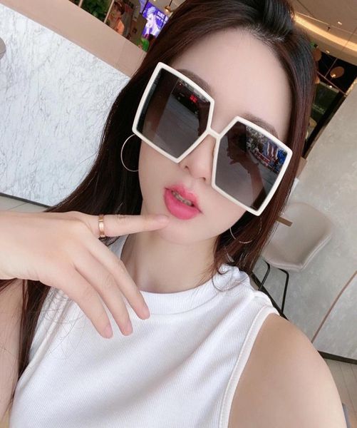 2021 vintage punk sunglasses women retro round glasses red lense metal frame glasses coating eyewear1798209, Blue
2021 vintage punk sunglasses women retro round glasses red lense metal frame glasses coating eyewear1798209, Blue