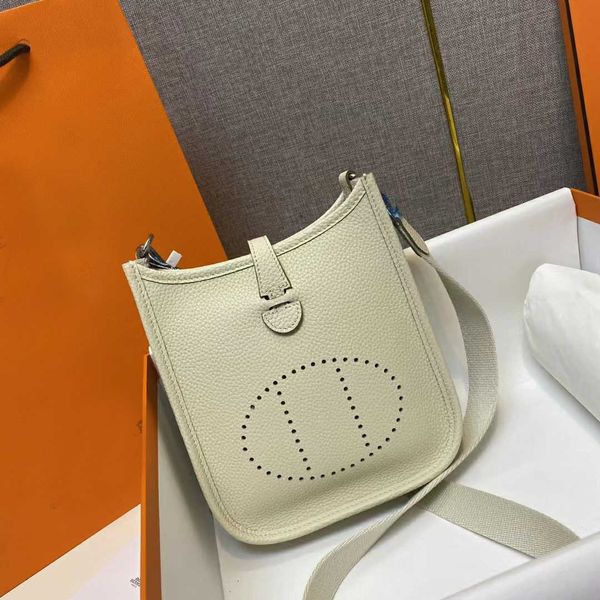 designer bags hemrres evelynn new leather mini messenger bag togo cowhide lychee pattern hollow out one shoulder buckethas logo sied
designer bags hemrres evelynn new leather mini messenger bag togo cowhide lychee pattern hollow out one shoulder buckethas logo sied