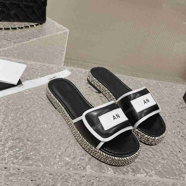 women designer sandals summer luxury channel slippers ringer chain black white apricot color leather sandal outdoor beach flat woman ccity f
women designer sandals summer luxury channel slippers ringer chain black white apricot color leather sandal outdoor beach flat woman ccity f
