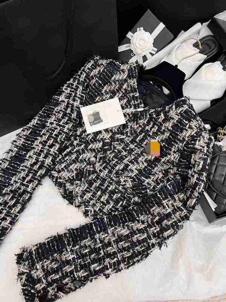women's jackets designer 23 spring/summer style contrast tassel woven tweed shoulder pad v-neck short coat xbkt, Black;brown
women's jackets designer 23 spring/summer style contrast tassel woven tweed shoulder pad v-neck short coat xbkt, Black;brown