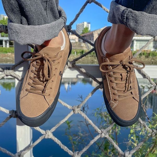 dress shoes joiint brown leather suede men skate laceup vulcanize classic women breathable walking running hardwearing durable 230630, Black
dress shoes joiint brown leather suede men skate laceup vulcanize classic women breathable walking running hardwearing durable 230630, Black