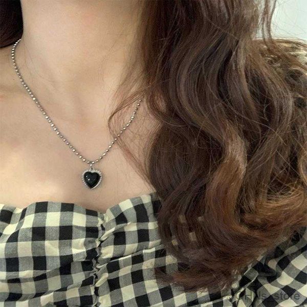 pendant black heart necklace french love chain simple female short pendanklace female short pendant for women r230703, Silver
pendant black heart necklace french love chain simple female short pendanklace female short pendant for women r230703, Silver