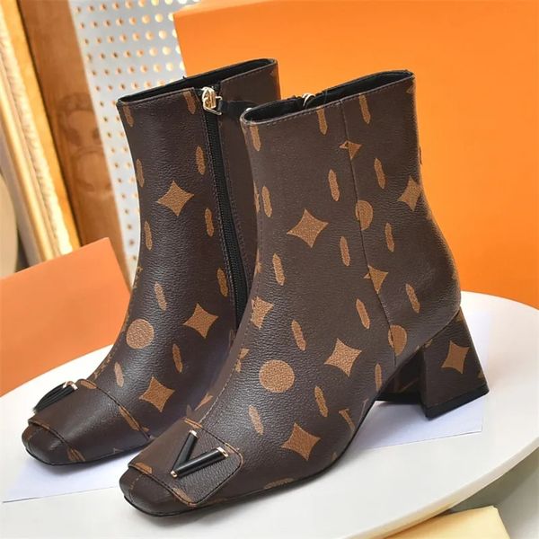 fashion designer booties thick heels ankle boots 5.5cm high-heeled classic prints leather square toe womens boot winter shoes size 42, Black
fashion designer booties thick heels ankle boots 5.5cm high-heeled classic prints leather square toe womens boot winter shoes size 42, Black
