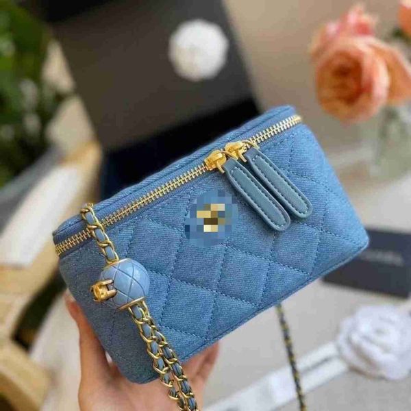 baobao women's 2022 new xiaoxiang denim golden ball square fat man ling grid chain small bag casual one shoulder crossbody
baobao women's 2022 new xiaoxiang denim golden ball square fat man ling grid chain small bag casual one shoulder crossbody