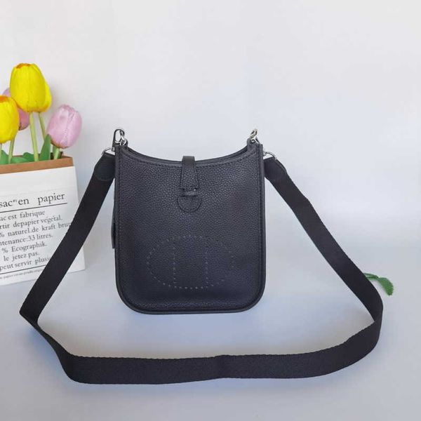 designer bags hemrres autumn and in winter of 2023 h family's new layer cowhide shrunken leather togo pattern evelynn women's bag
designer bags hemrres autumn and in winter of 2023 h family's new layer cowhide shrunken leather togo pattern evelynn women's bag