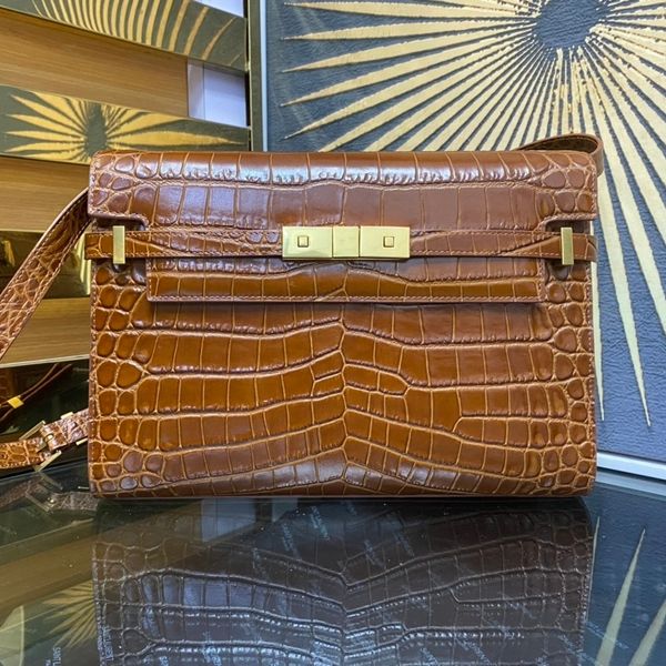 2023 bags shoulder designer women brooch baguette bag fashion handbags woman chain bag underarm luxurys bag with box
2023 bags shoulder designer women brooch baguette bag fashion handbags woman chain bag underarm luxurys bag with box