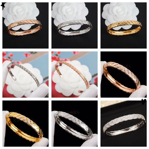 new classic rhombus series luxury designer exquisite craftsmanship high-end jewelry silver-plated material couple models gift highest qualit, Black
new classic rhombus series luxury designer exquisite craftsmanship high-end jewelry silver-plated material couple models gift highest qualit, Black