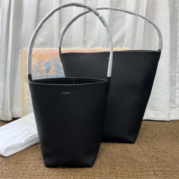 bucket the row park tote bag women envelope cross body shoulder bag hobo underarm duffle men travel genuine leather handbags lady luxury des
bucket the row park tote bag women envelope cross body shoulder bag hobo underarm duffle men travel genuine leather handbags lady luxury des