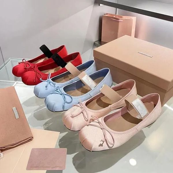 miu 2023 new ballet shoes women satin bow comfort and leisure loafer flat dance shoe ladies girl holiday stretch mary jane shoes 35-41, Black
miu 2023 new ballet shoes women satin bow comfort and leisure loafer flat dance shoe ladies girl holiday stretch mary jane shoes 35-41, Black