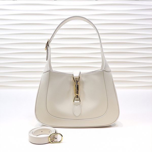 9A designer bag small shoulder bag Fashion Handbags genuine leatherHandbag Crossbody lady purse Bags 27.5CM tote messenger bag, Matte red
9A designer bag small shoulder bag Fashion Handbags genuine leatherHandbag Crossbody lady purse Bags 27.5CM tote messenger bag, Matte red