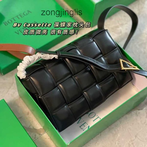 bottegas womven woven classic lady's venetas bag pillow 2023 designer bags shoulder one large cassettes cloud cross leisure small s oj
bottegas womven woven classic lady's venetas bag pillow 2023 designer bags shoulder one large cassettes cloud cross leisure small s oj