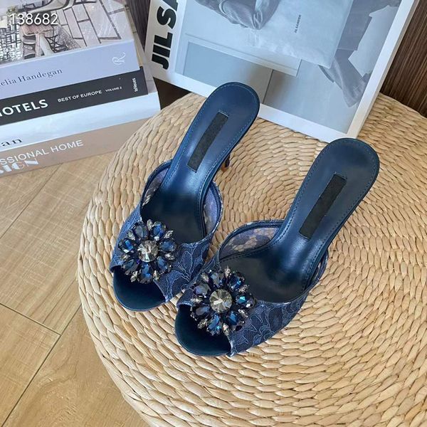 fashion women sandals flowers lace pumps italy brand delicate sunflower laces embellished peep toe designer elegant wedding party sandal hig, Black
fashion women sandals flowers lace pumps italy brand delicate sunflower laces embellished peep toe designer elegant wedding party sandal hig, Black