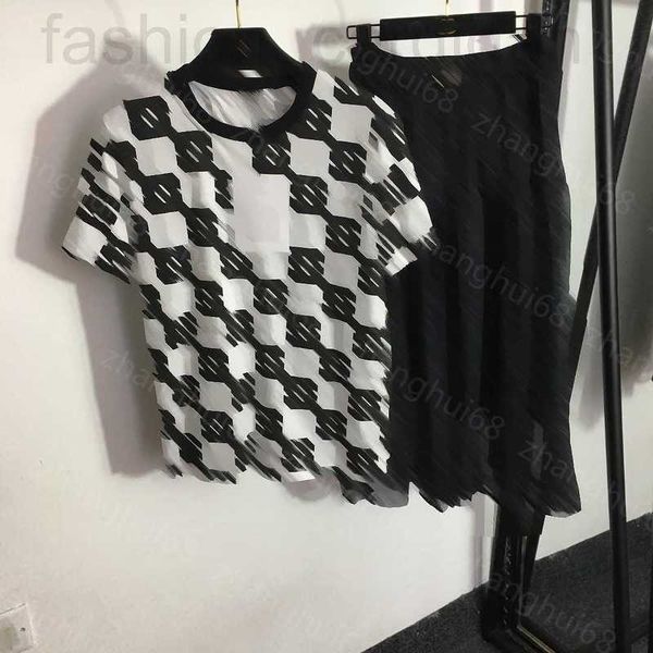 two piece dress designer 23ss womens clothing skirt set printed black and white checkered short sleeve t-shirt chiffon mesh half sets fvqm
two piece dress designer 23ss womens clothing skirt set printed black and white checkered short sleeve t-shirt chiffon mesh half sets fvqm