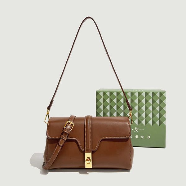ai yizhong design saddle bag spring/summer new crossbody bag light luxury versatile small square bag
ai yizhong design saddle bag spring/summer new crossbody bag light luxury versatile small square bag