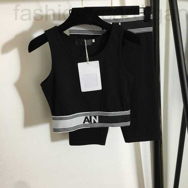 women's tracksuits designer 23ss brand women vest sports yoga suit xiaoxiang letter webbing waist closed small five cent shorts womens, Gray
women's tracksuits designer 23ss brand women vest sports yoga suit xiaoxiang letter webbing waist closed small five cent shorts womens, Gray