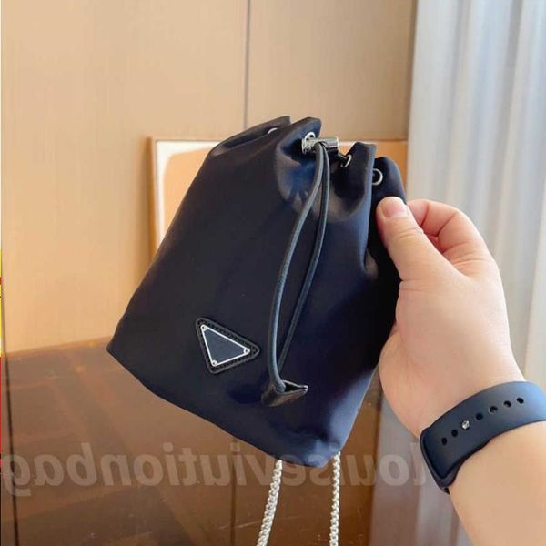 quality luxurys designers bag lady nylon underarm bag mini messenger clutch cross body shoulder bags womens draw bucket bag purse handba
quality luxurys designers bag lady nylon underarm bag mini messenger clutch cross body shoulder bags womens draw bucket bag purse handba