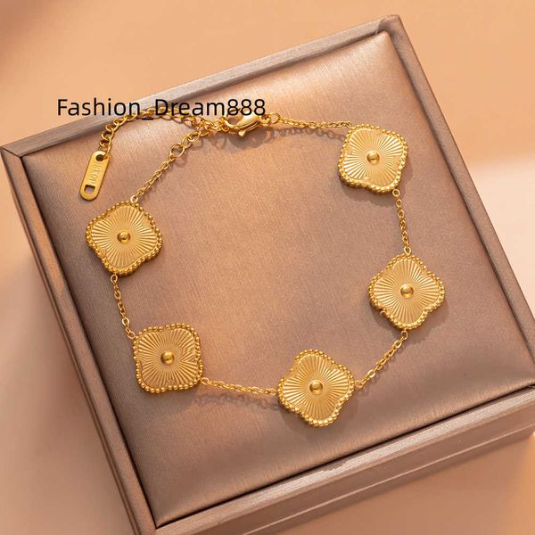 luxury designer bracelet four leaf clover charm bracelets for woman elegant fashion 18k gold shell chain mother women girls holiday birthday, Golden;silver
luxury designer bracelet four leaf clover charm bracelets for woman elegant fashion 18k gold shell chain mother women girls holiday birthday, Golden;silver