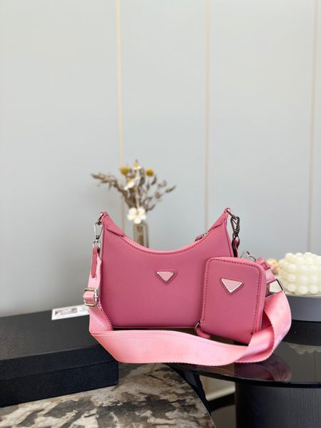 2023 designer tote versatile composite luxury bag women metal shoulder crossbody bags in five colors
2023 designer tote versatile composite luxury bag women metal shoulder crossbody bags in five colors
