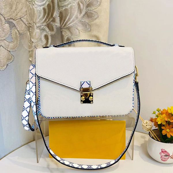 crossbody messenger bag color printing handle handbags women shoulder bags flap purse postman bags gold hardware padlock canvas leather remo
crossbody messenger bag color printing handle handbags women shoulder bags flap purse postman bags gold hardware padlock canvas leather remo